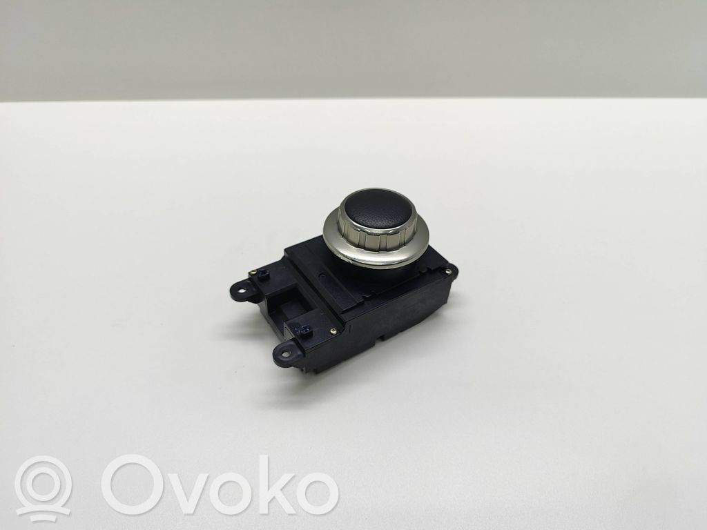Multimedijos kontroleris   6963051