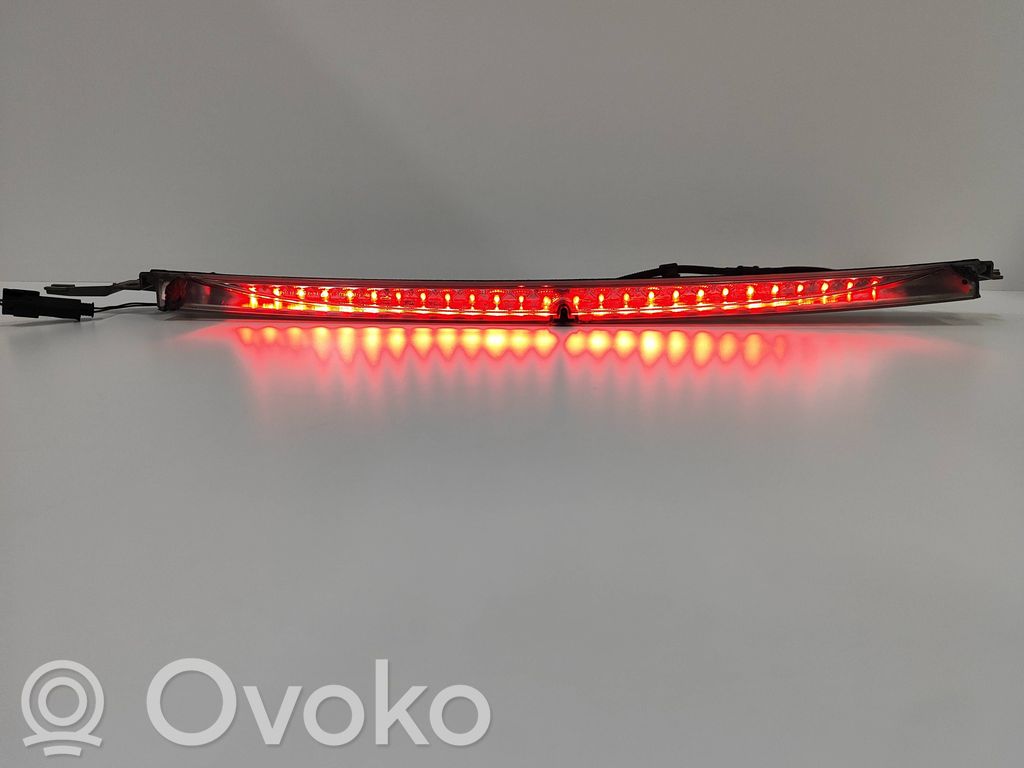 Kolmas/lisäjarruvalo   22982,ZB229800