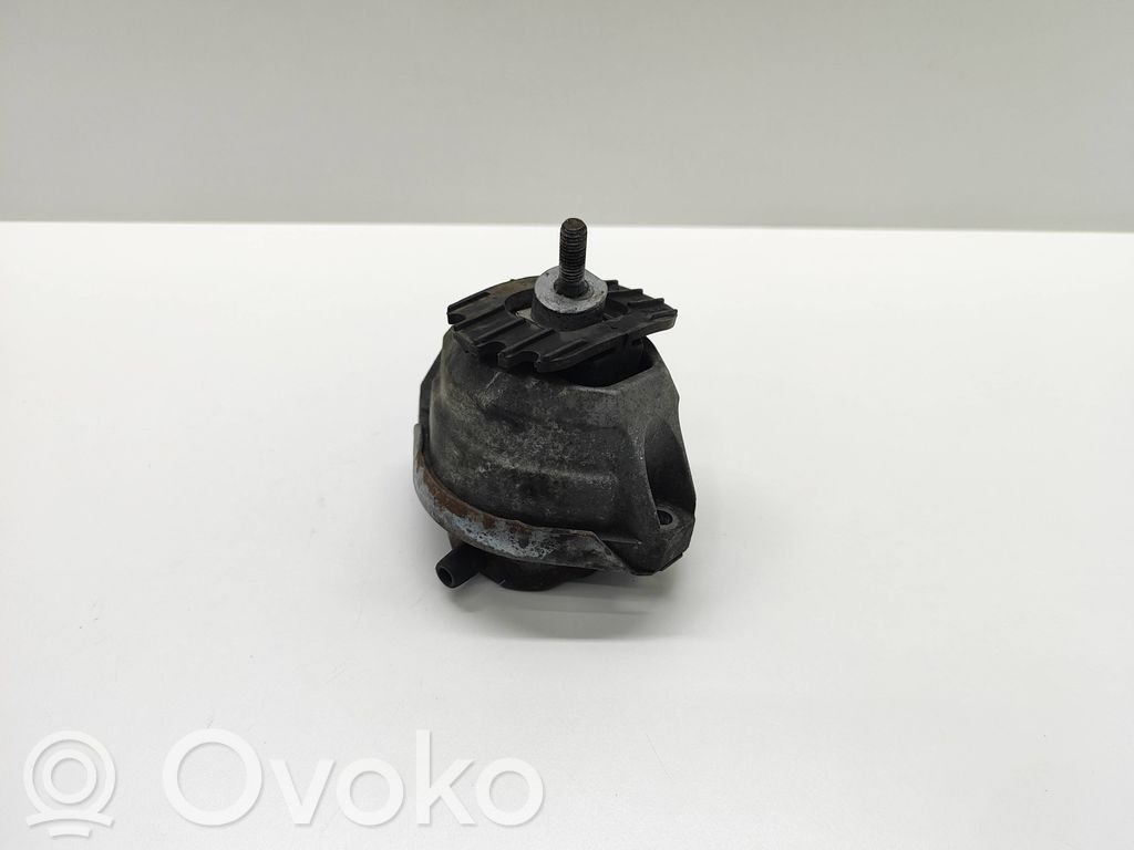 BMW 5 E60 E61 Engine mount bracket 