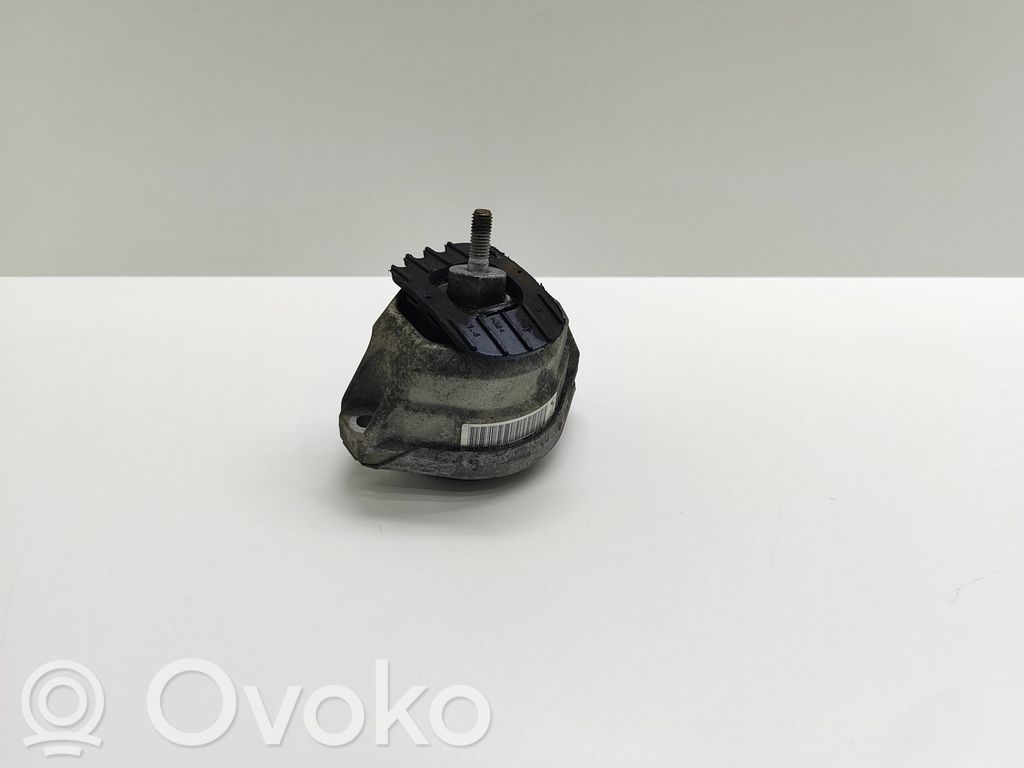 BMW 5 E60 E61 Engine mount bracket 