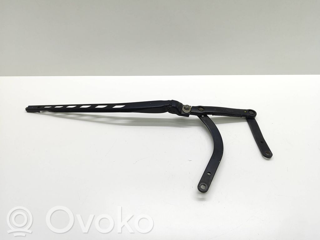 BMW 5 E60 E61 Front wiper blade arm 