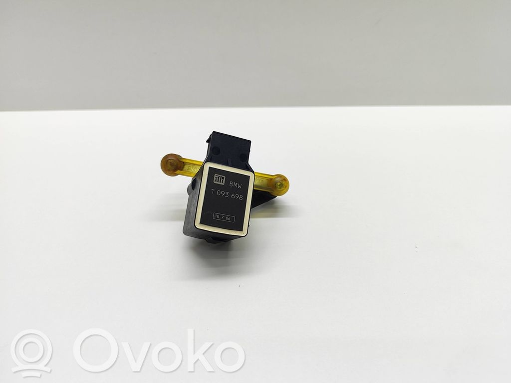 Headlight/headlamp level sensor   6772727,677272701,37146772727,1093698,3714677272701