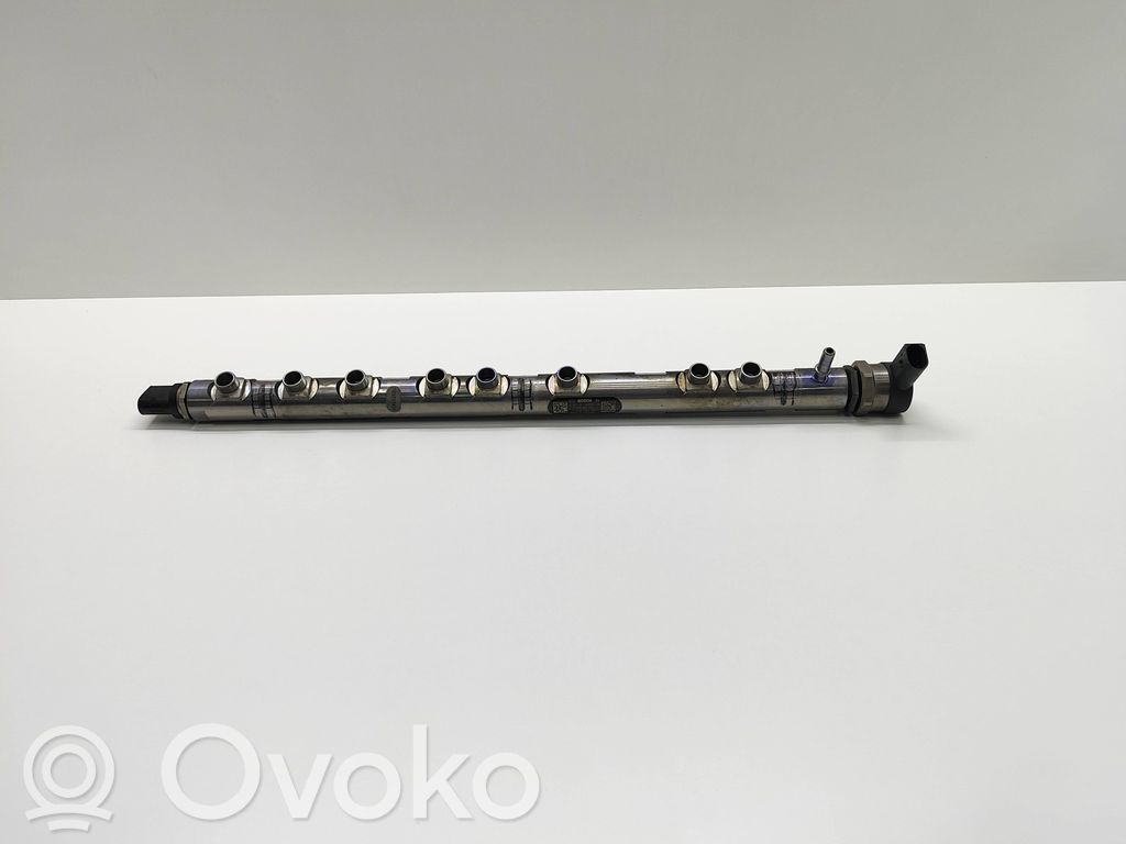 BMW 5 F10 F11 Kraftstoffverteiler Einspritzleiste Verteilerrohr 