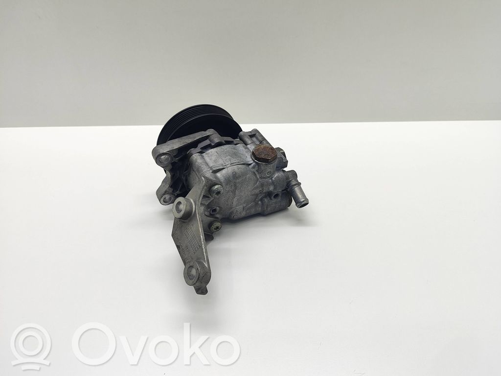 BMW 5 E60 E61 Ohjaustehostimen pumppu 