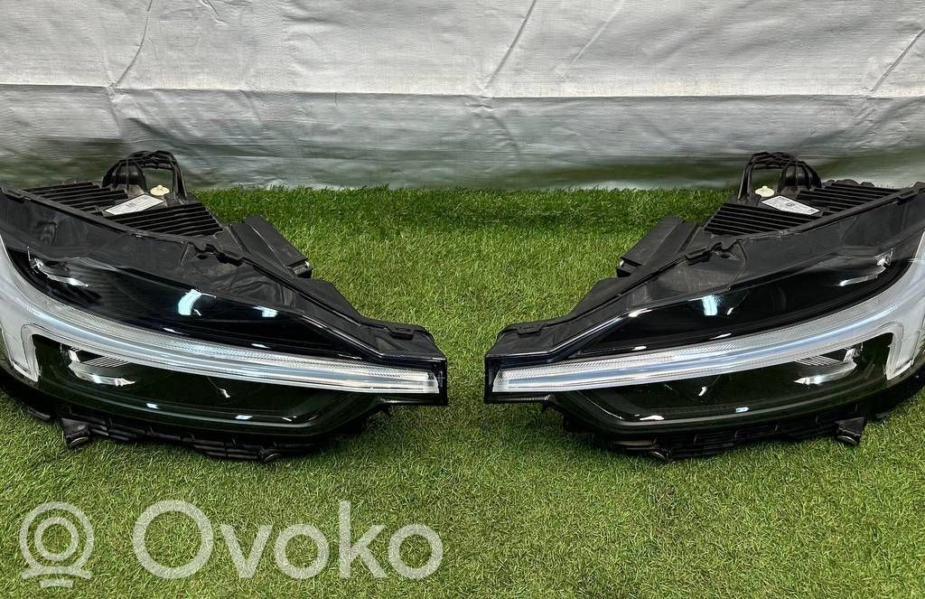 Volvo XC60 Set faruri 