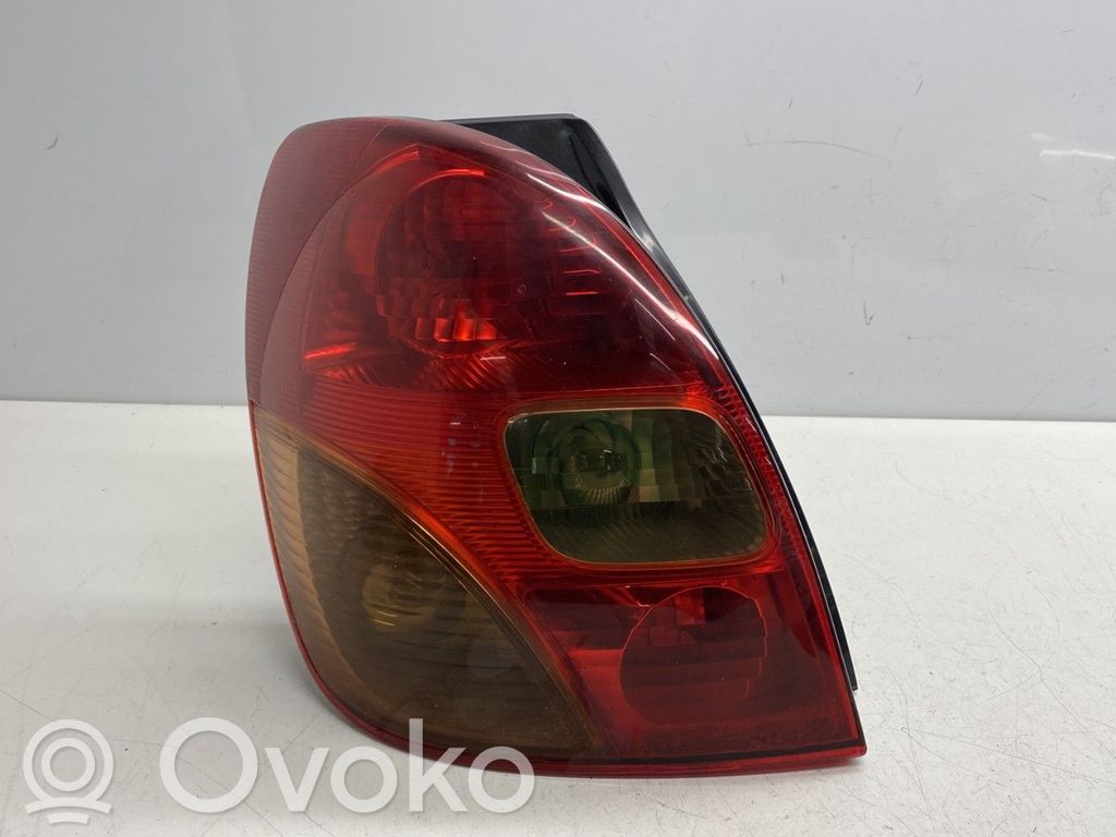 Toyota Corolla Verso E121 Takavalot 