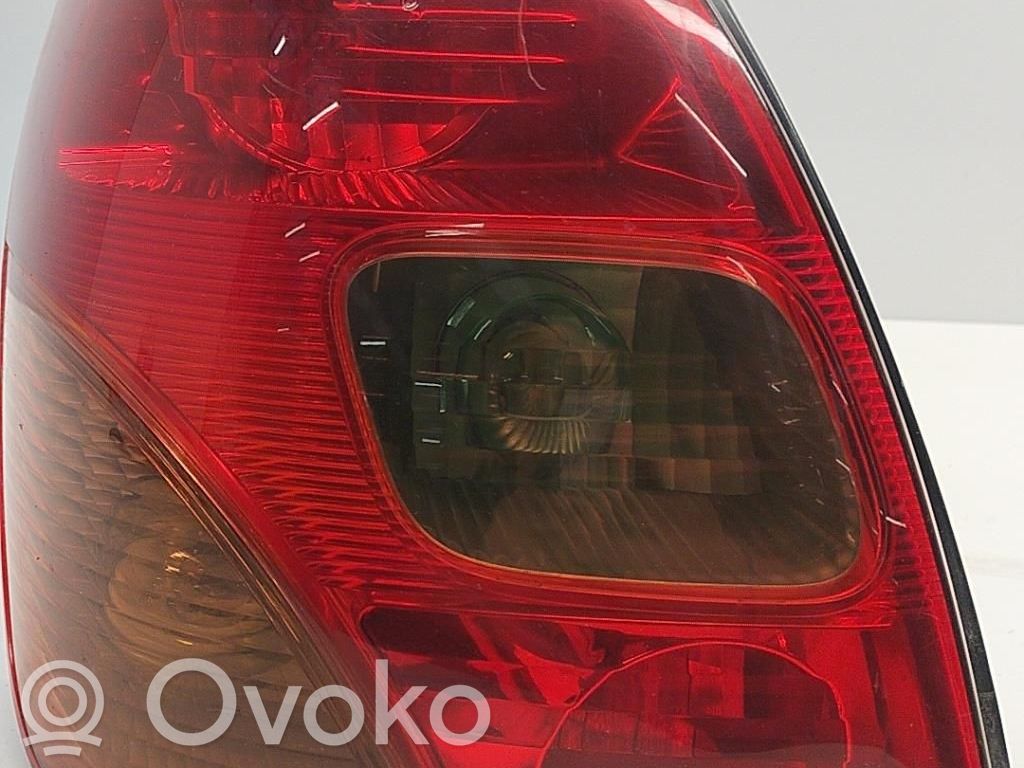 Toyota Corolla Verso E121 Takavalot 