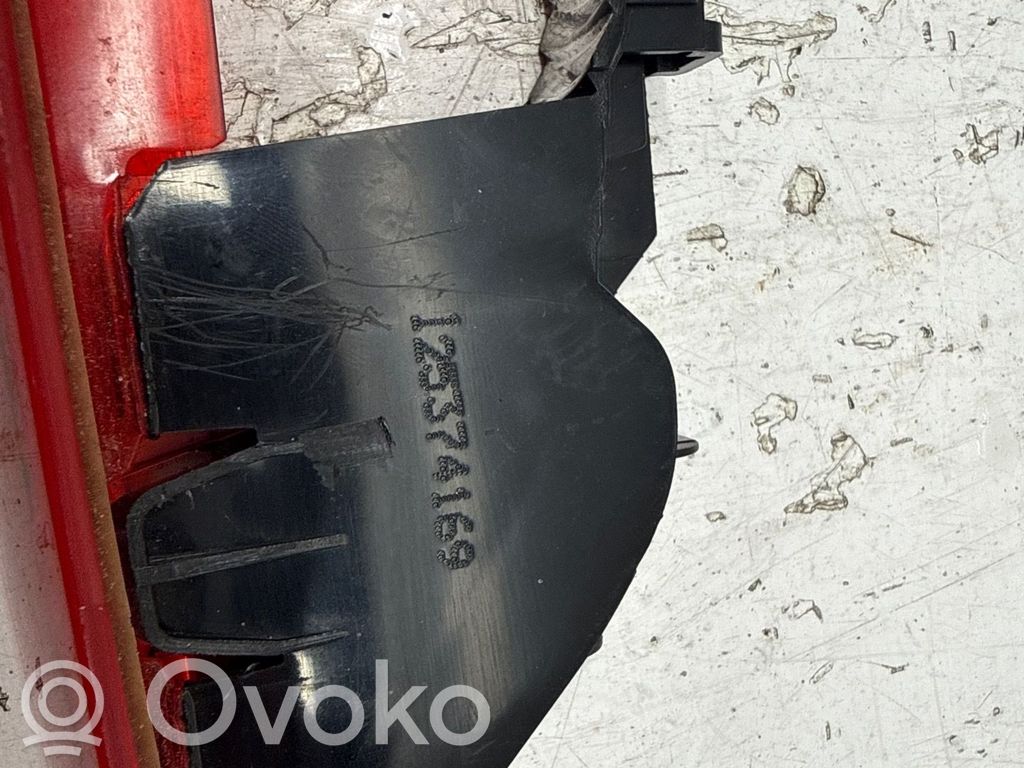 Renault Modus Third/center stoplight 