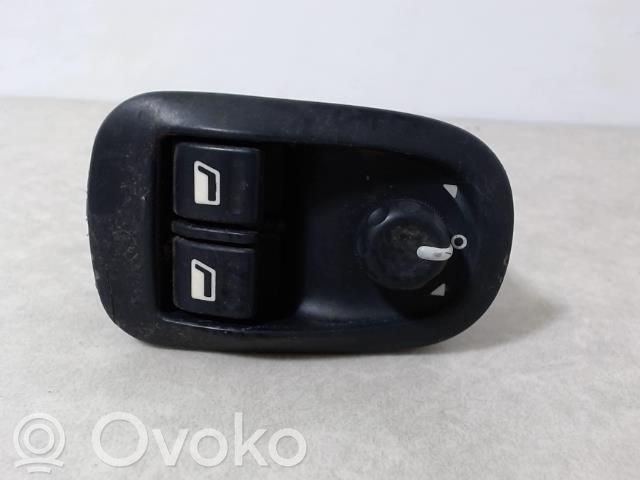 Peugeot 206 Electric window control switch 