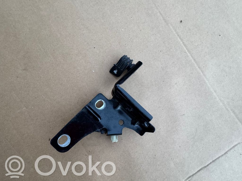 Jaguar E-Pace Fender mounting bracket 