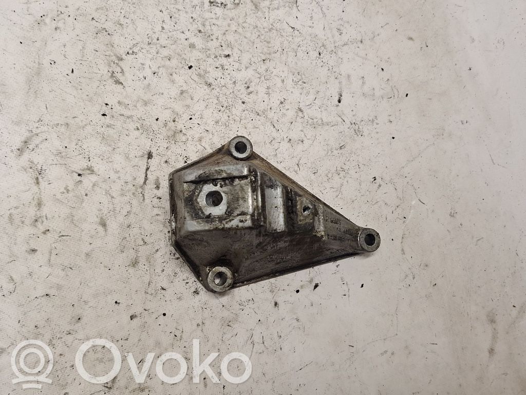 Audi A6 Allroad C5 Engine mounting bracket 