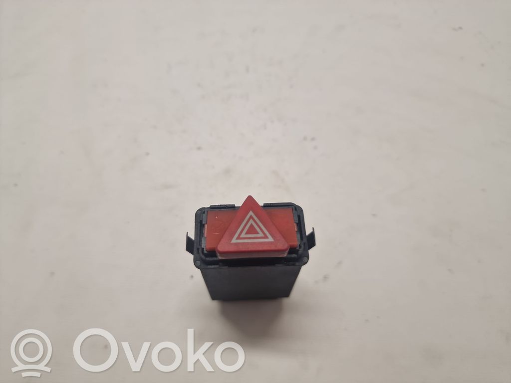 Audi A6 S6 C5 4B Botón interruptor de luz de peligro 