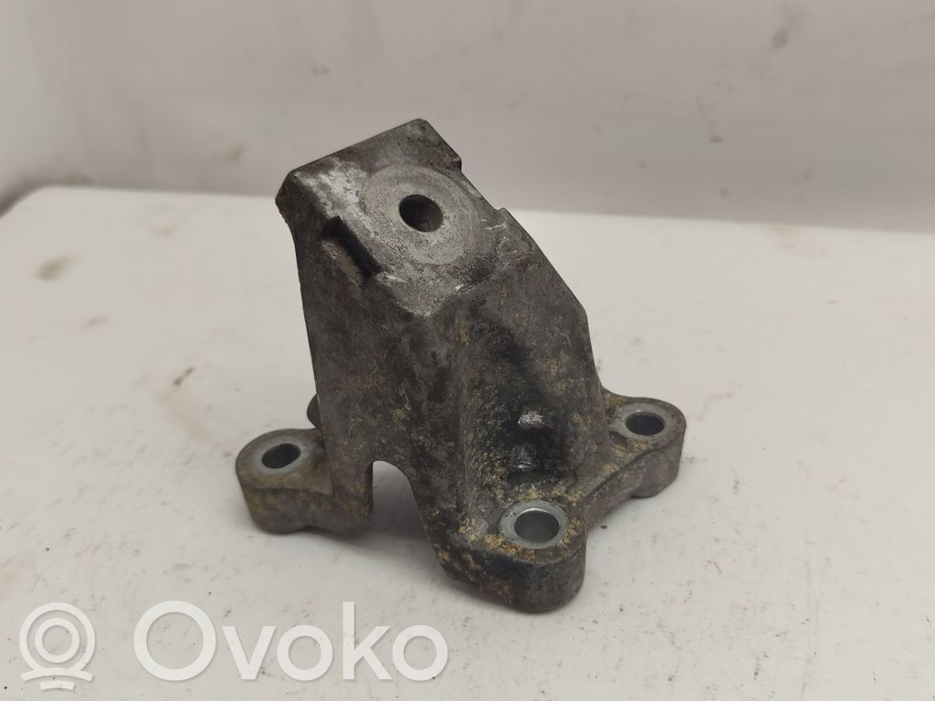 Engine mounting bracket   4F0199307L