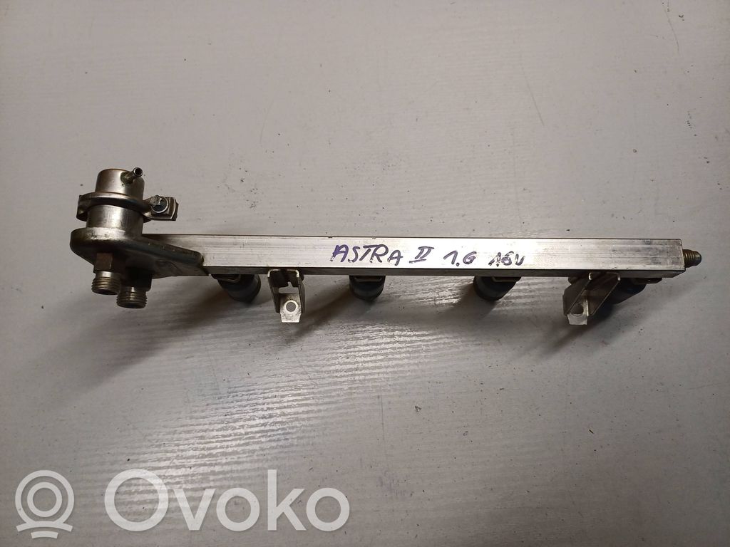 Mitsubishi Carisma Inyector de combustible 