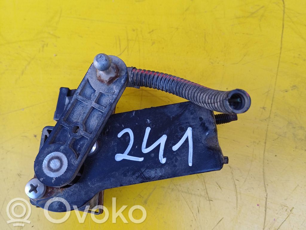 Headlight/headlamp level sensor   89027142A,25402,CP17817