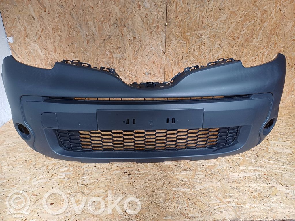 Renault Kangoo II Parachoques delantero 