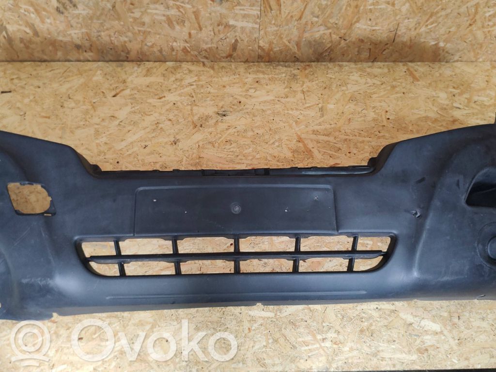 Nissan NV400 Parachoques delantero 