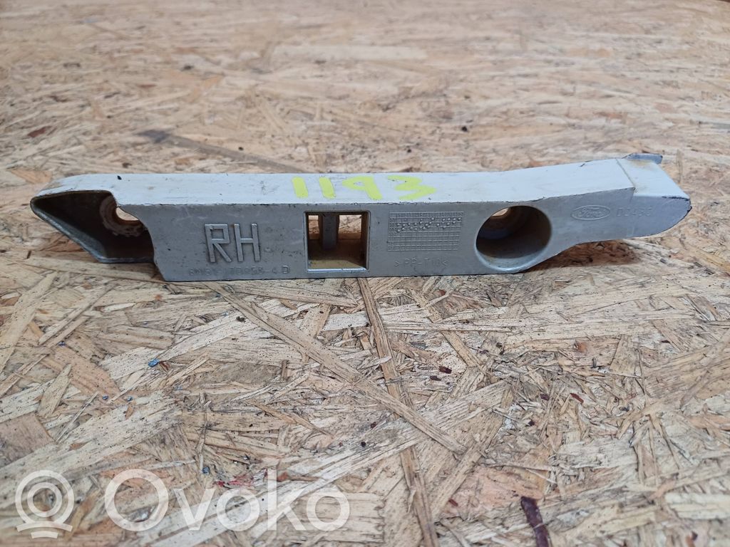 Ford Focus Front bumper mounting bracket 