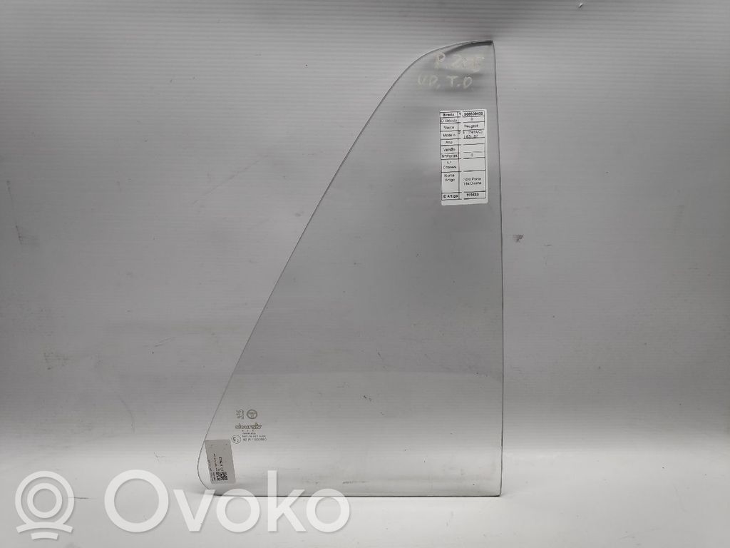 Peugeot 205 Rear door window glass 
