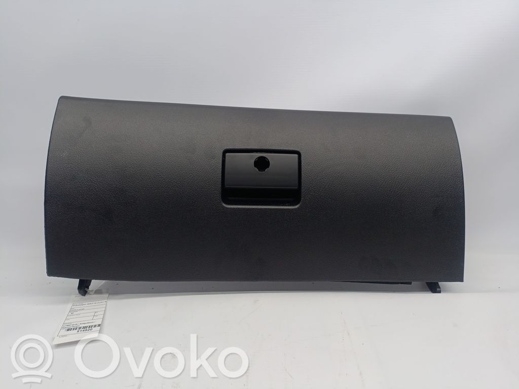 Volkswagen Golf IV Handschuhfach 