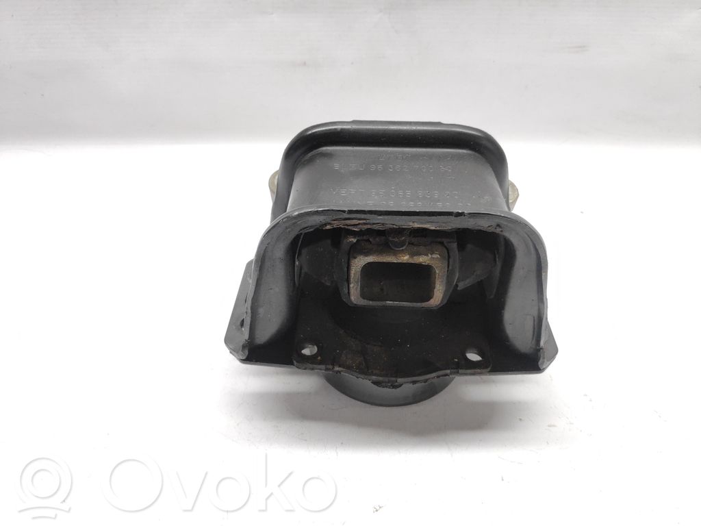 Peugeot 308 Engine mount bracket 