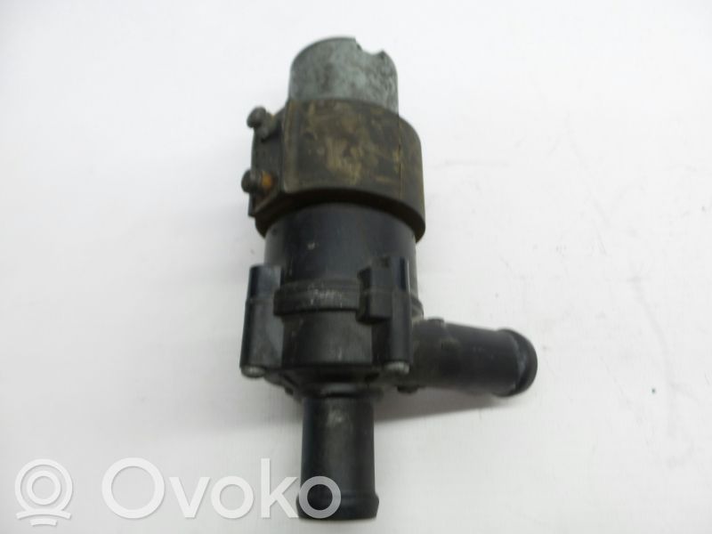 Vesipumppu   8200114782
