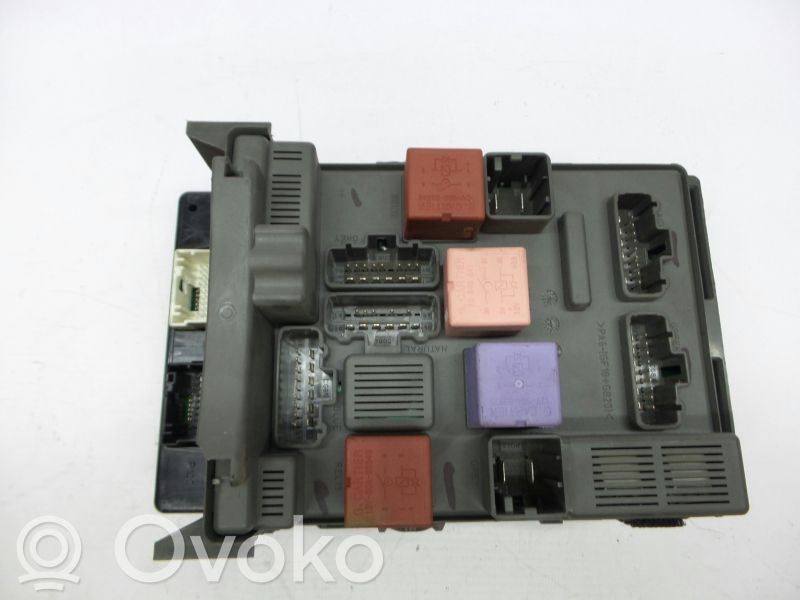 SAM control unit   8200518947