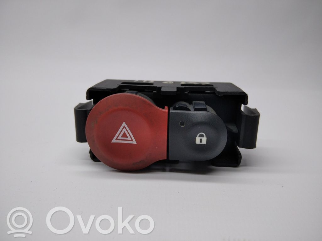 Avārijas lukturu slēdzis   8200214896