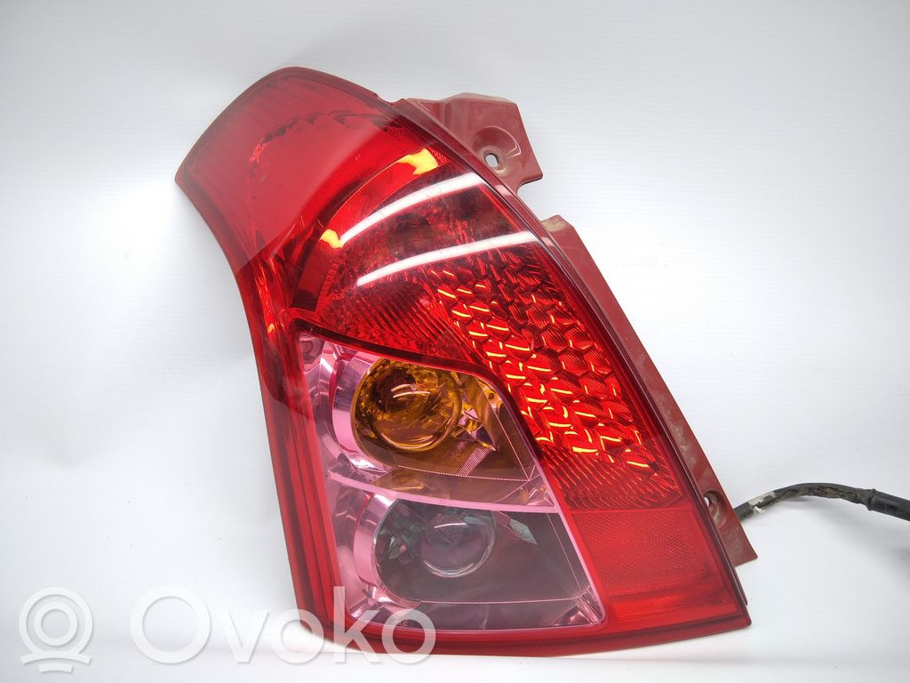 Suzuki Swift I Takaluukun takavalot 