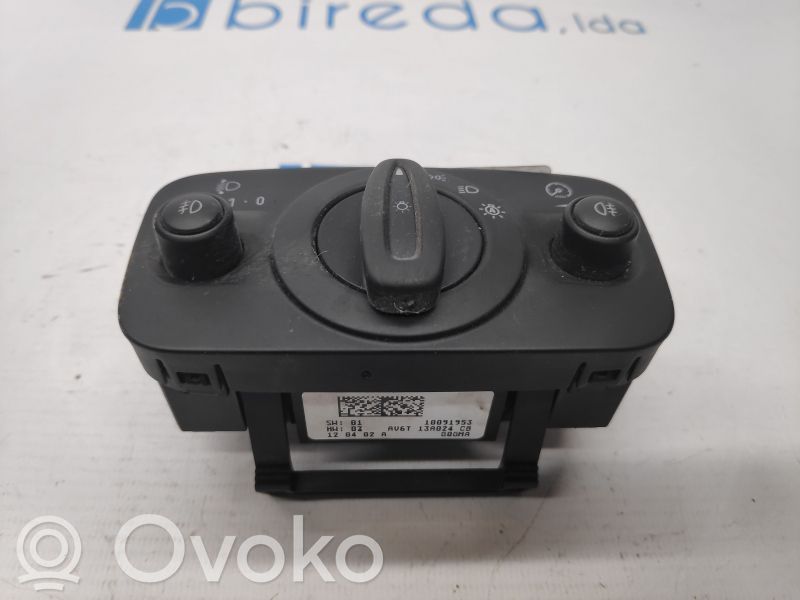 Light switch   AV6T13A024CB