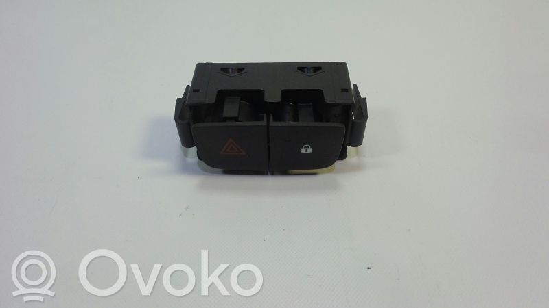 Renault Trafic III (X82) Hazard light switch 