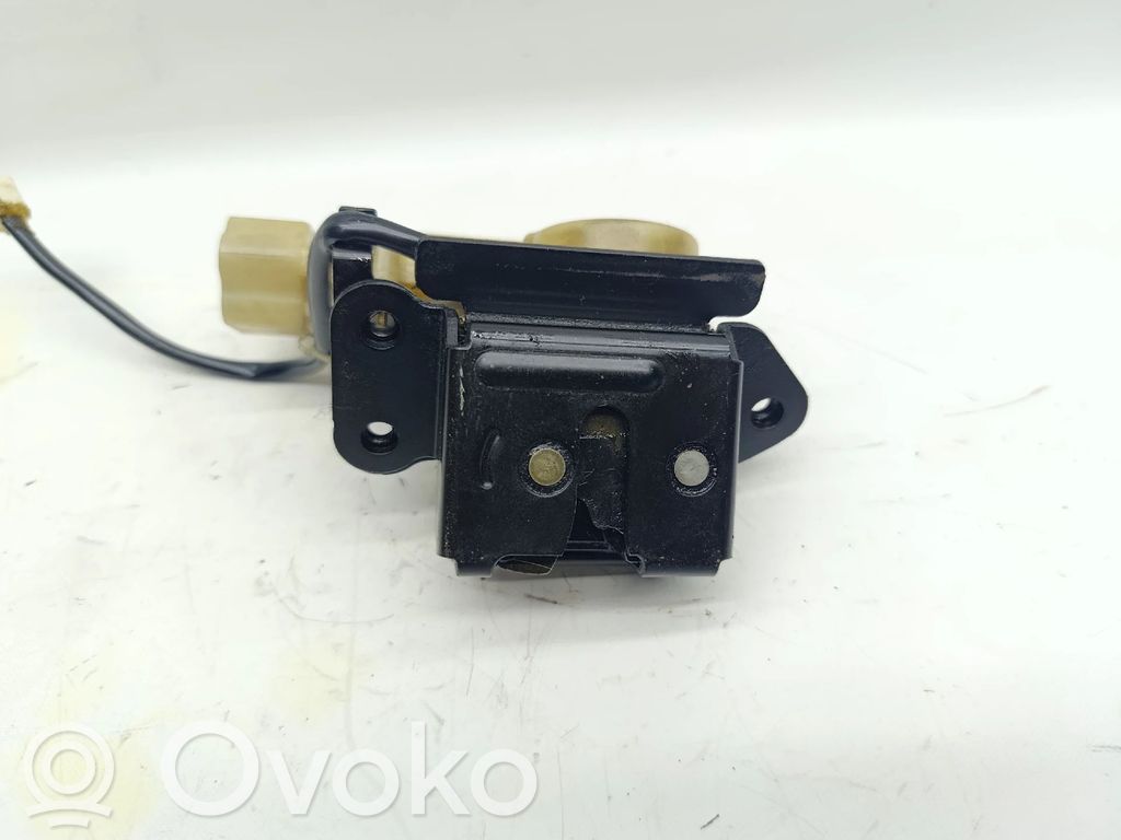 Mazda Premacy Tailgate exterior lock 