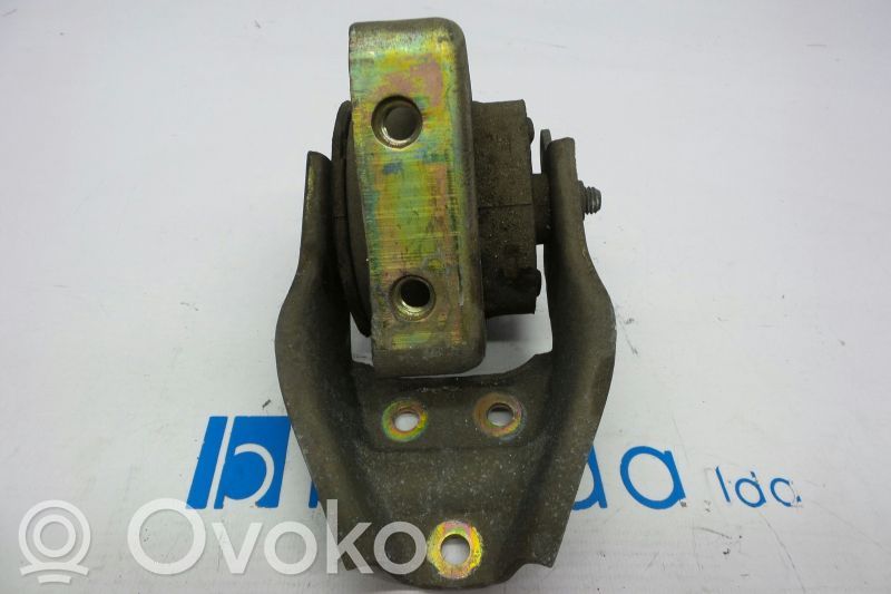 Engine mount bracket   0003077V009