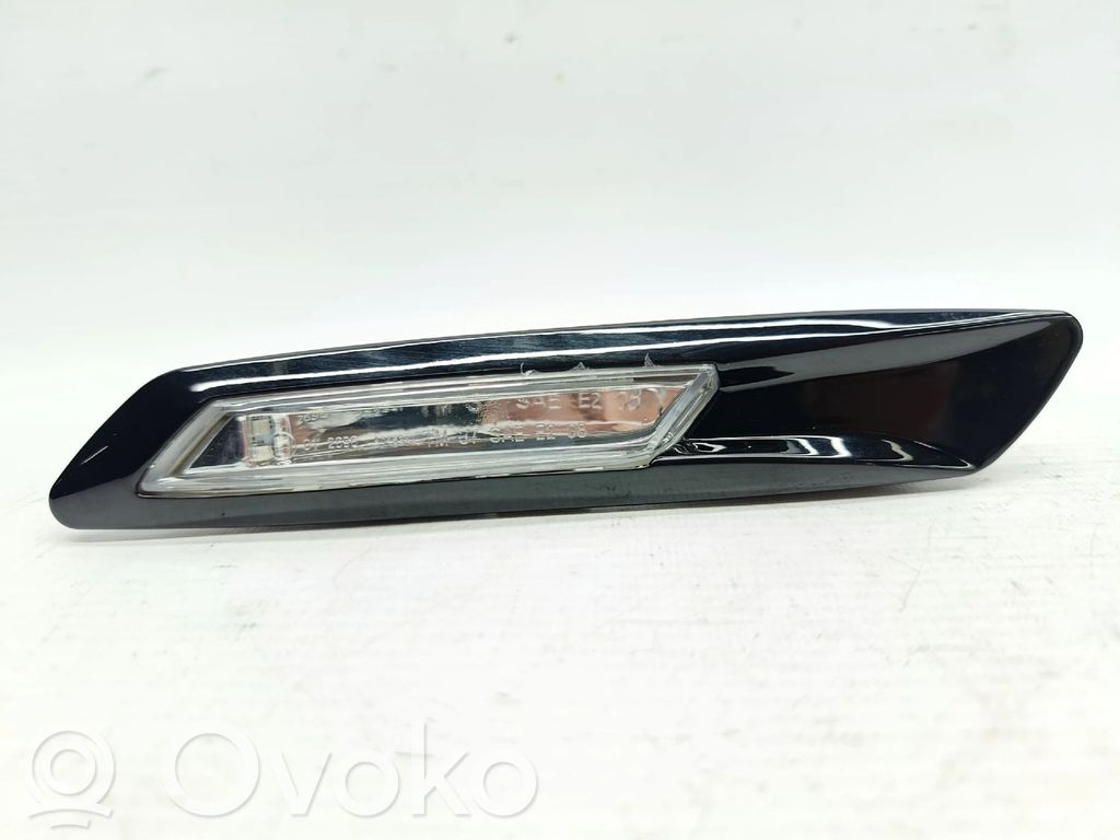 BMW 5 F10 F11 Front bumper turn signal 