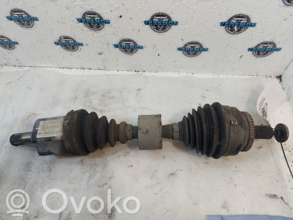 Eje de transmisión delantero   8689210