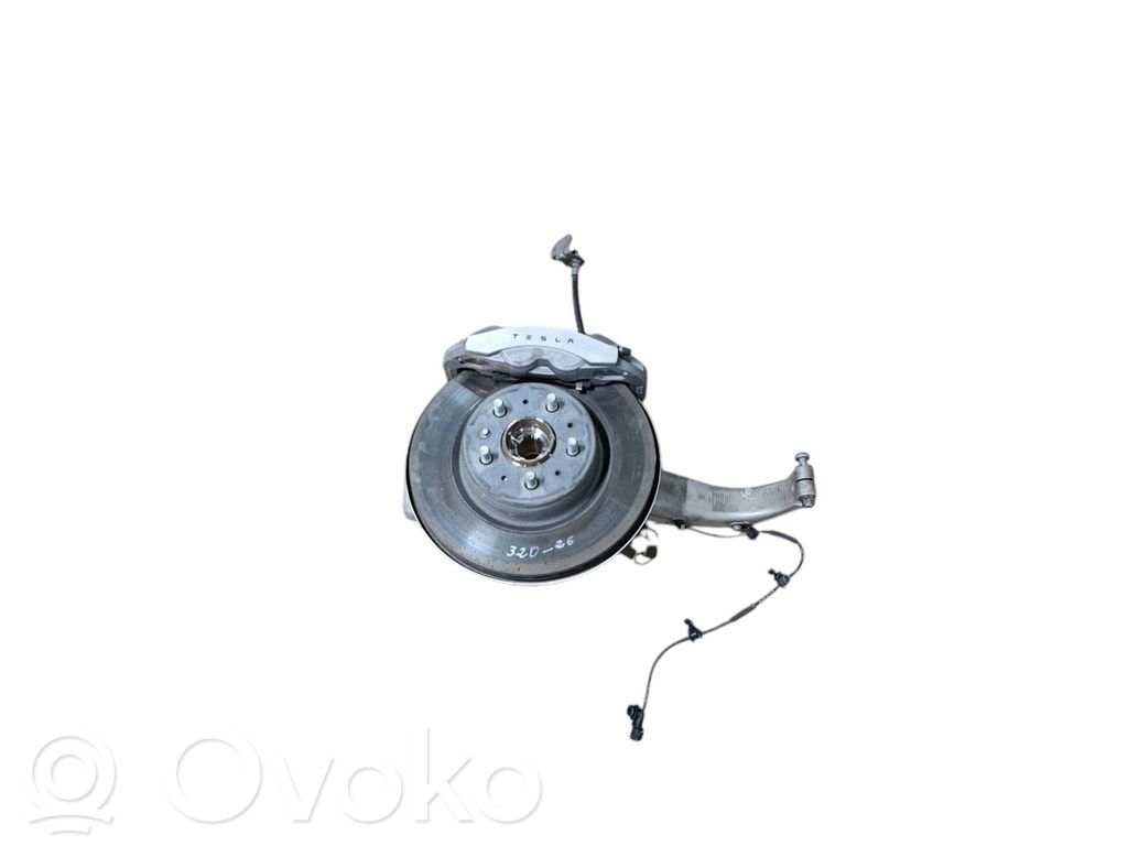 Priekinis kelmas   104431600E,AMB182184A02220,104462200D,104472200D