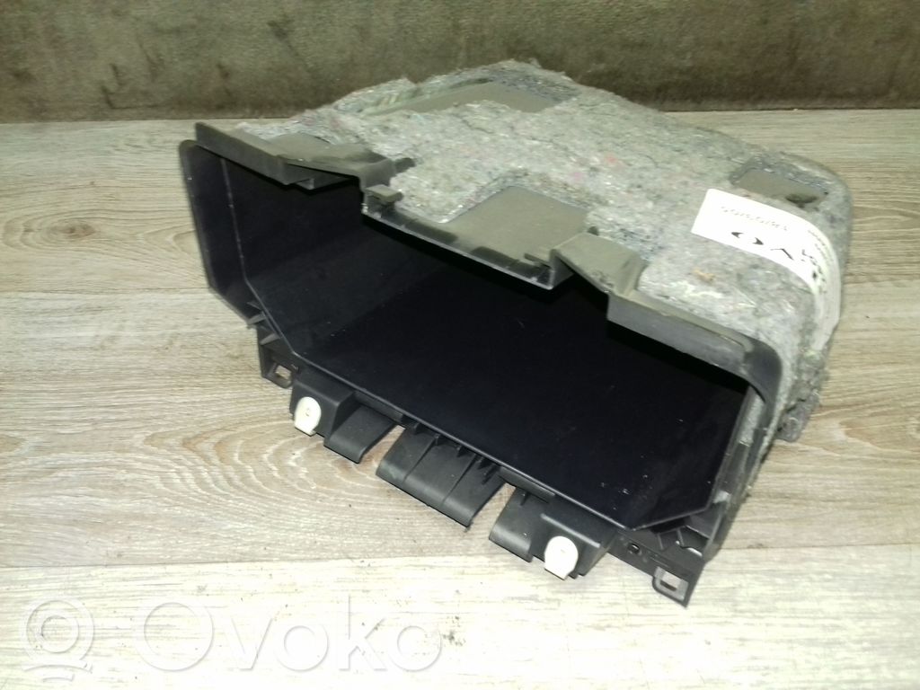 Volvo V50 Glove box 