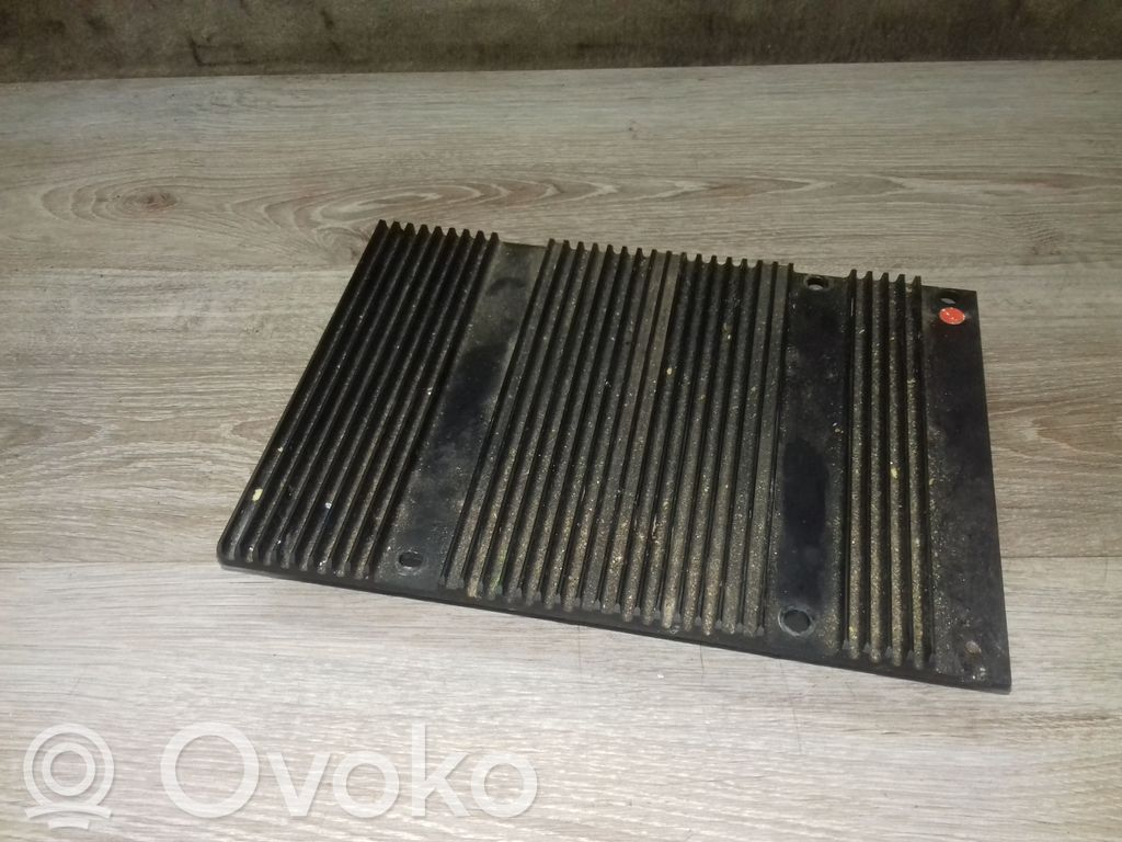 Volvo XC90 Wzmacniacz audio 