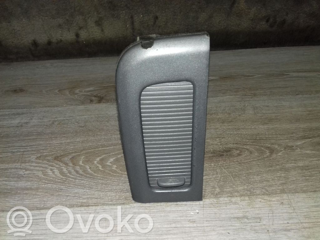 Front trunk storage compartment   09184782,130082138