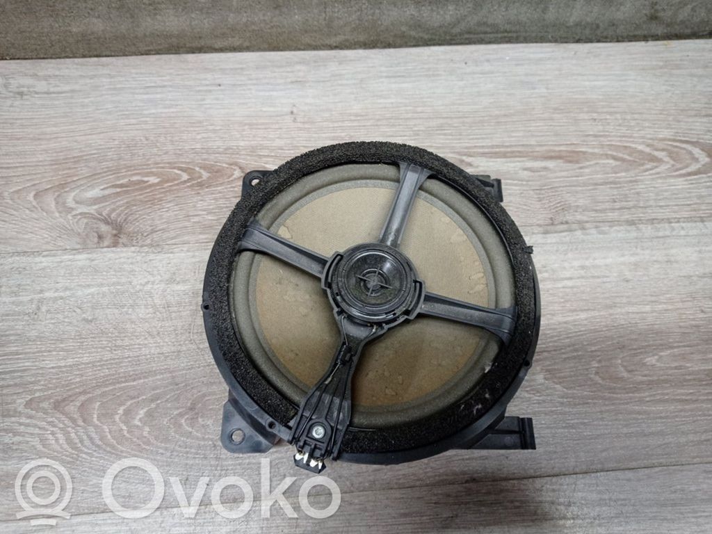 Parcel shelf speaker   8633574