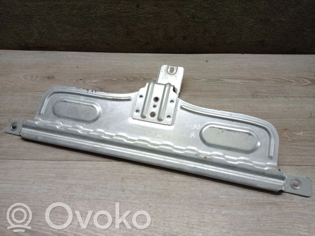 Volvo XC90 Akumuliatoriaus laikiklis 