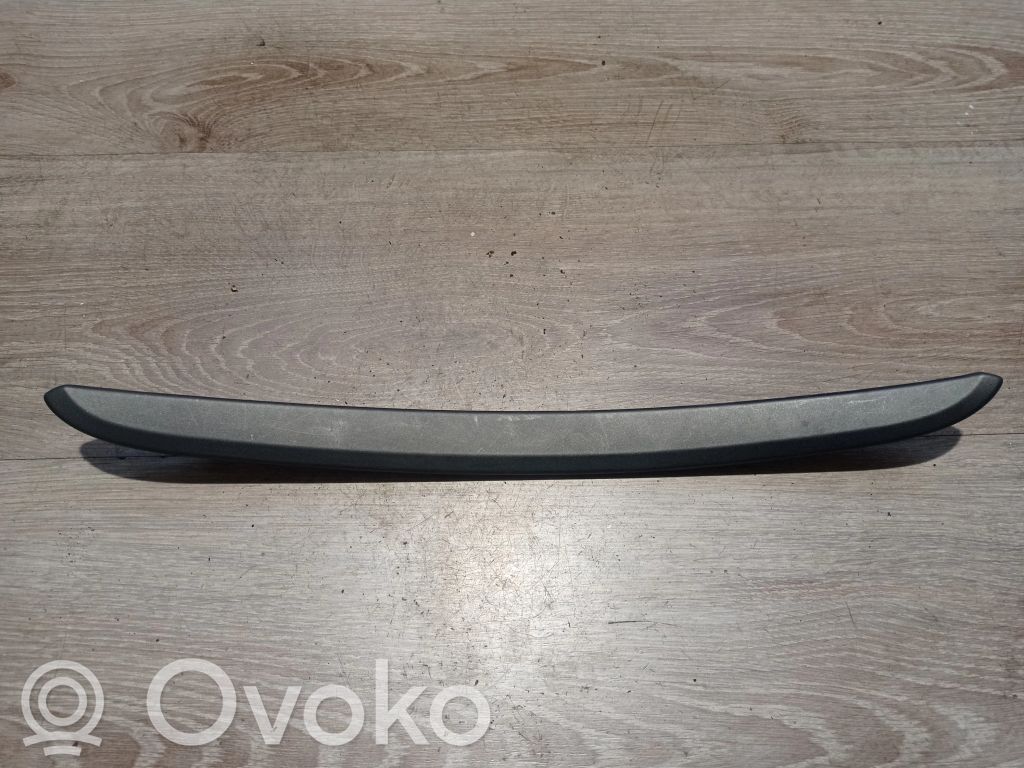 Volvo V70 Moldura de la guantera 