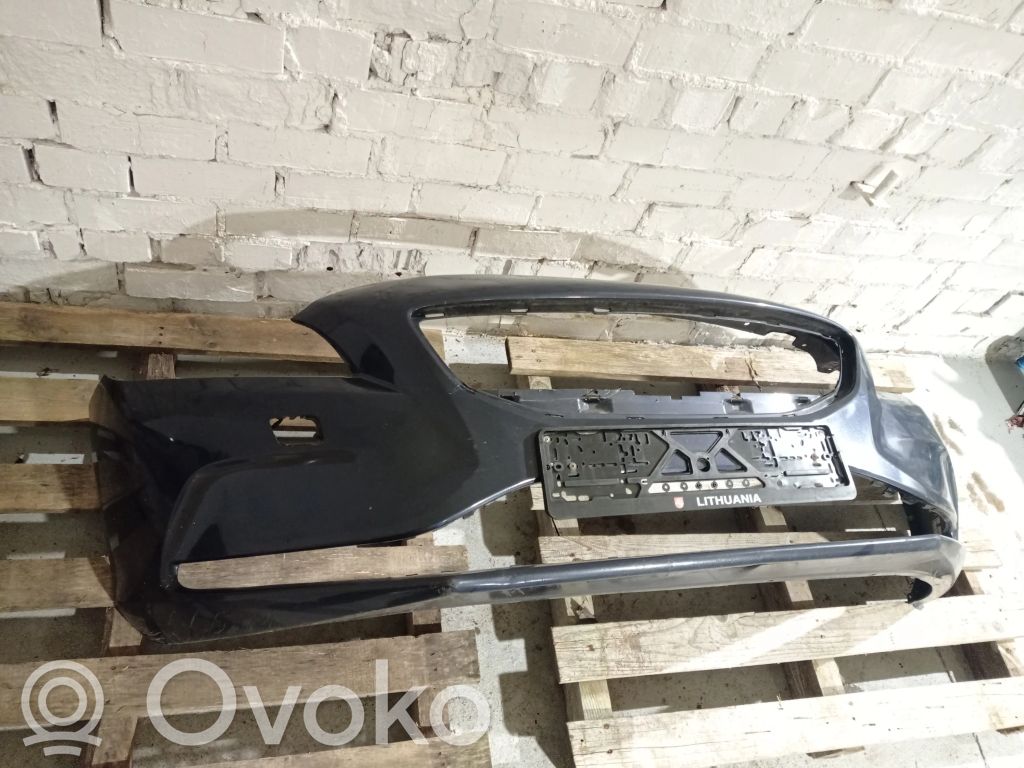 Volvo V40 Priekinis bamperis 