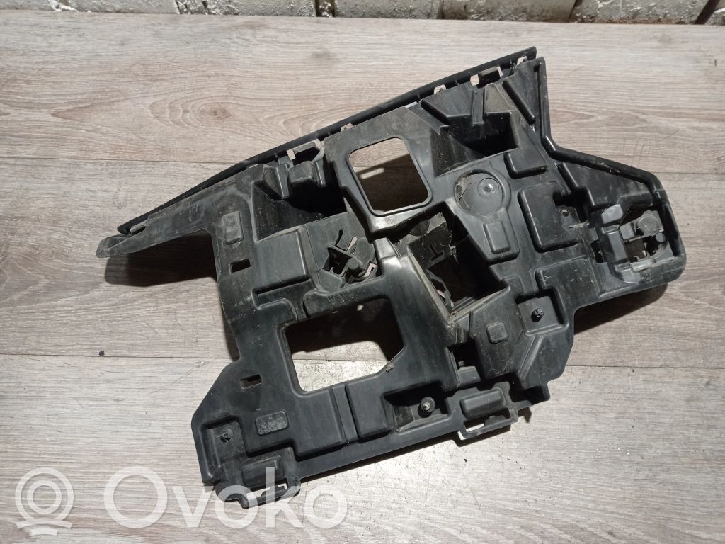 Volvo V40 Front bumper mounting bracket 