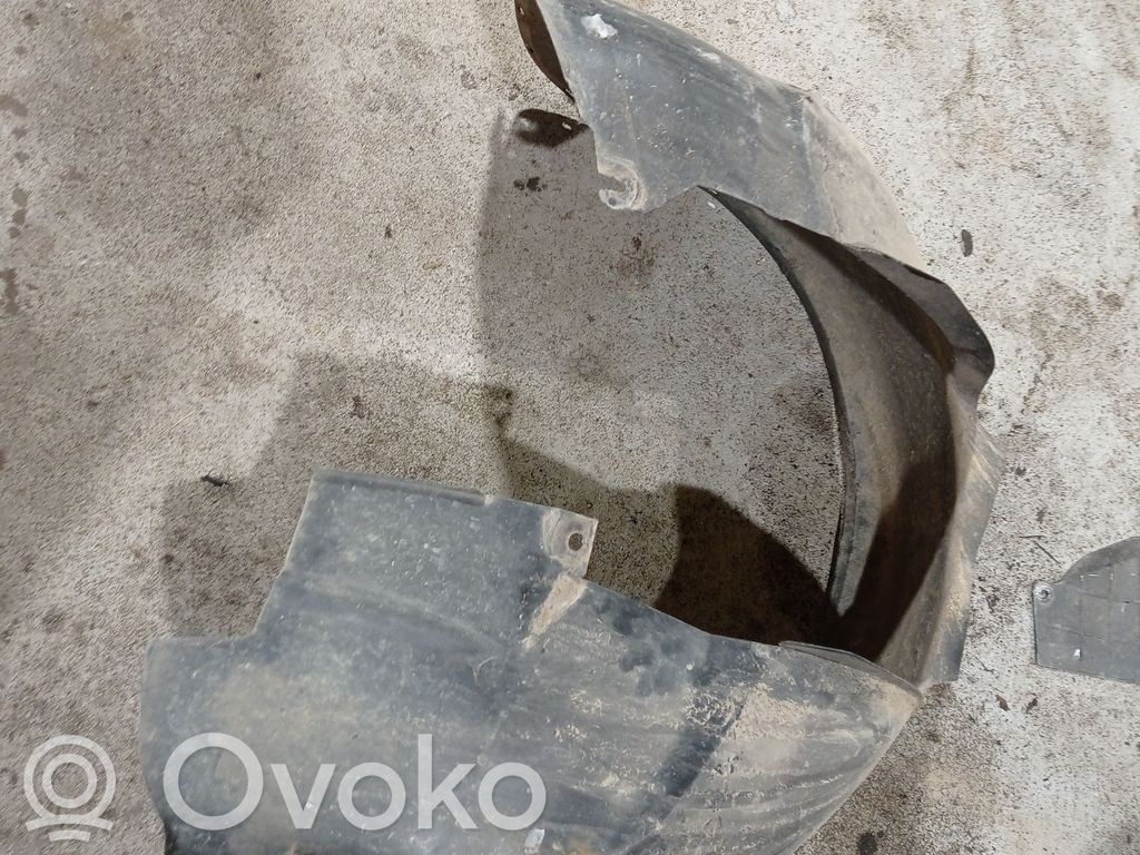 Volvo V70 Apakšspārns 