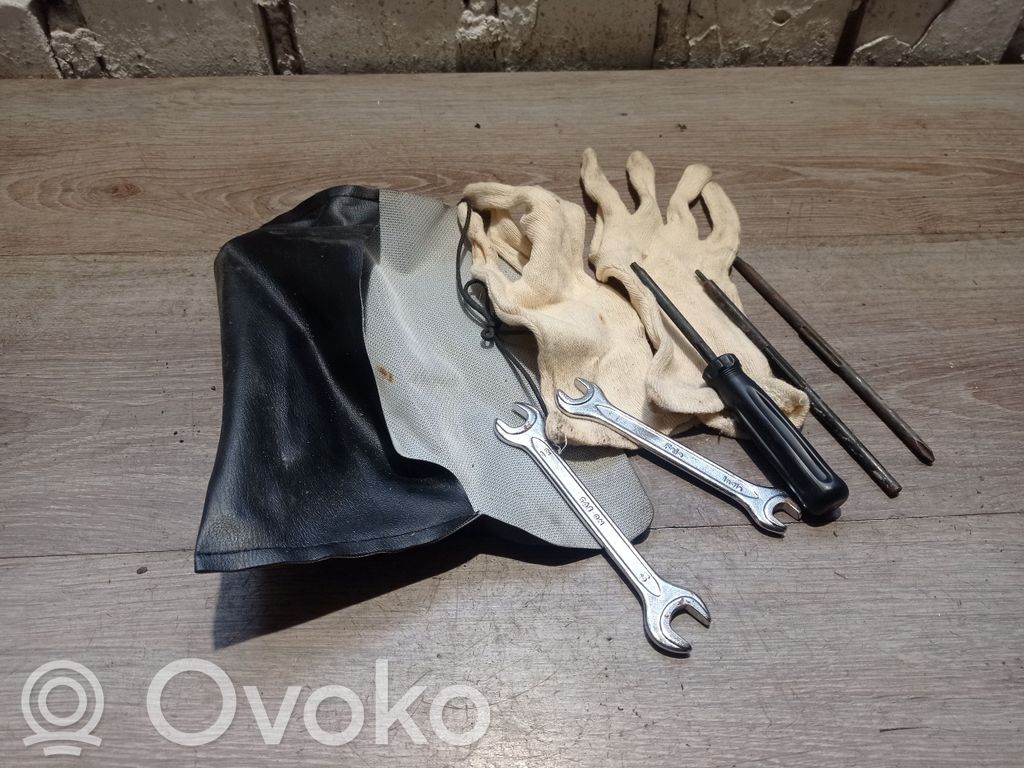 Instrumentu komplekts