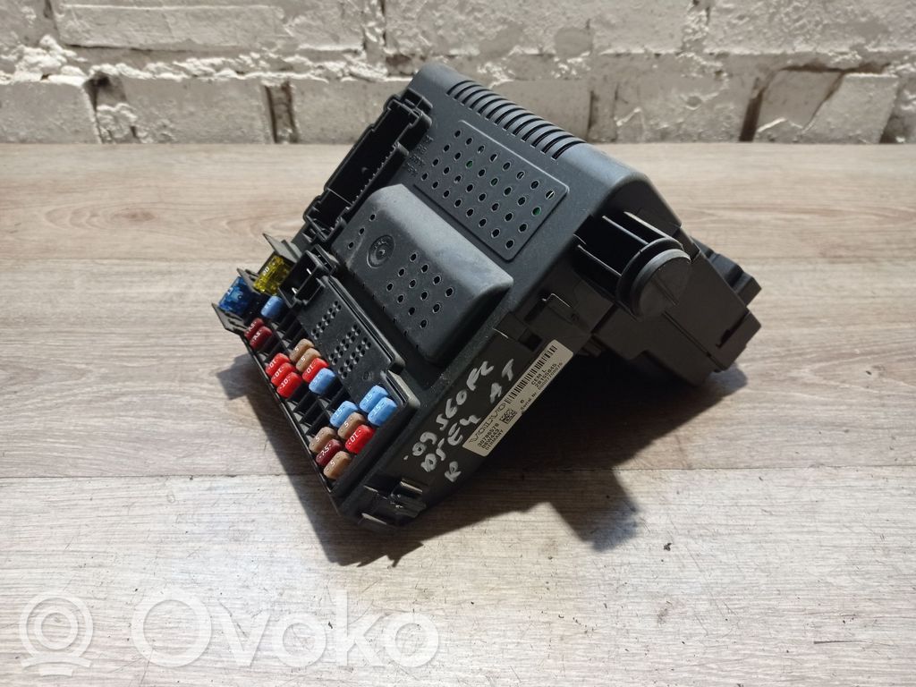 Volvo S60 Módulo de fusible 