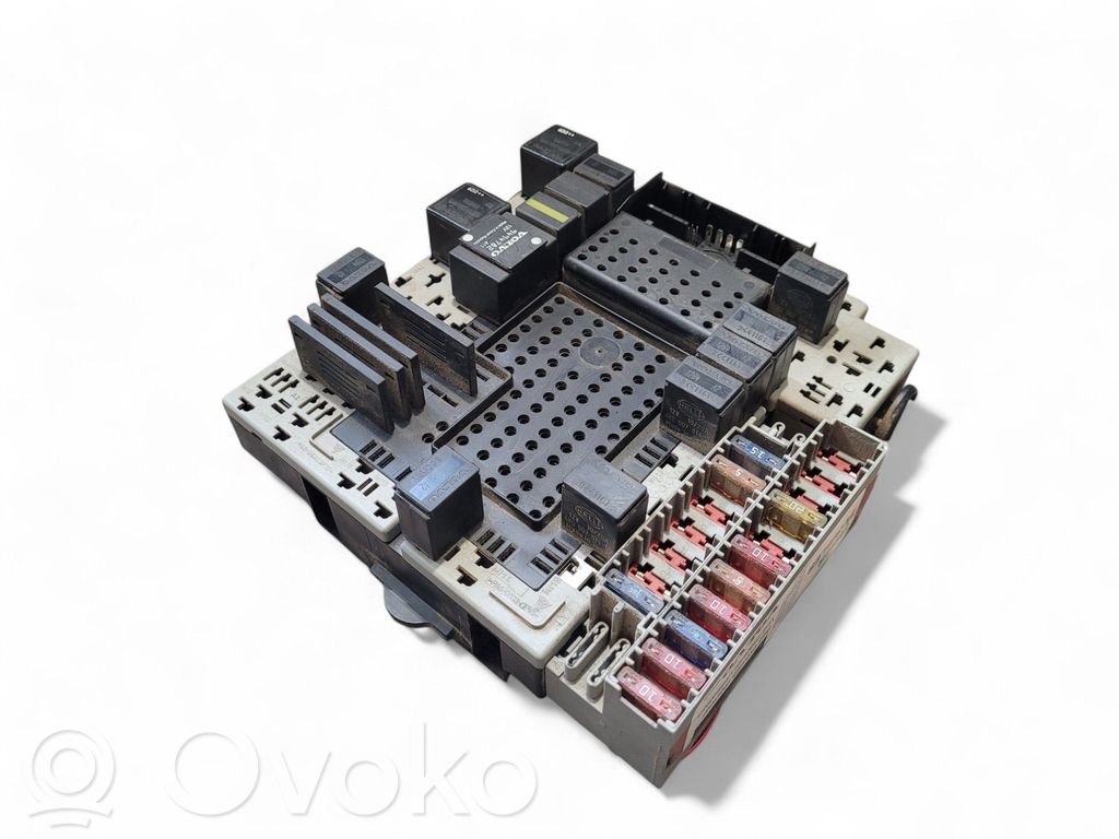 Volvo V70 Drošinātāju kaste (komplekts) 