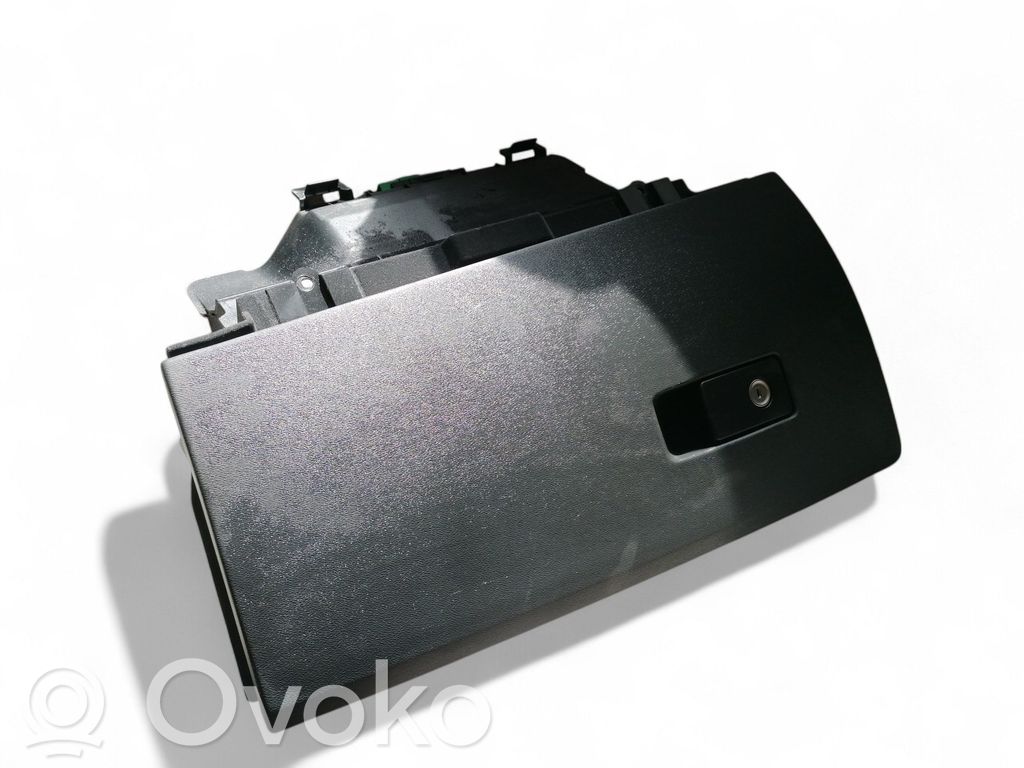 Guantera   30676278,39891975