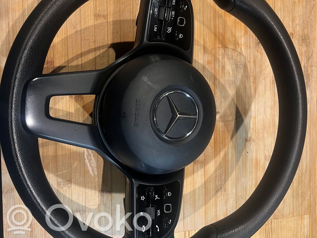 Mercedes-Benz Sprinter W907 W910 Ohjauspyörä 